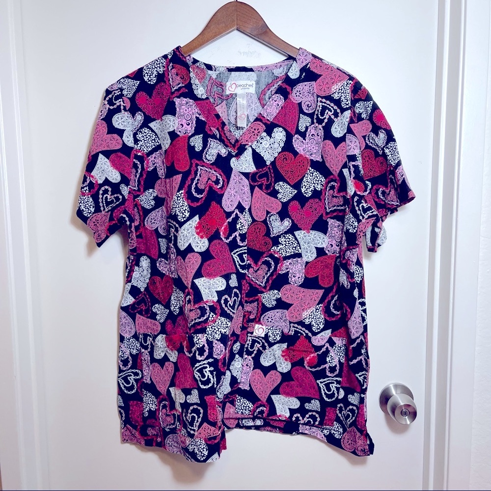 Peaches women’s scrub top hearts pink red white black pockets v neck